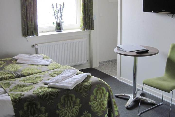 Room 8 of 39