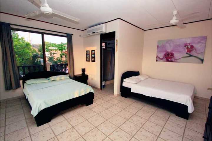 Room 3 of 32