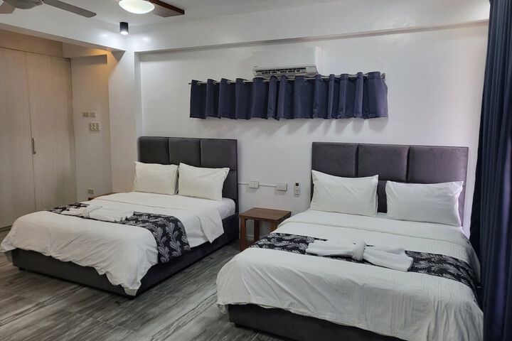 Room 29 of 87