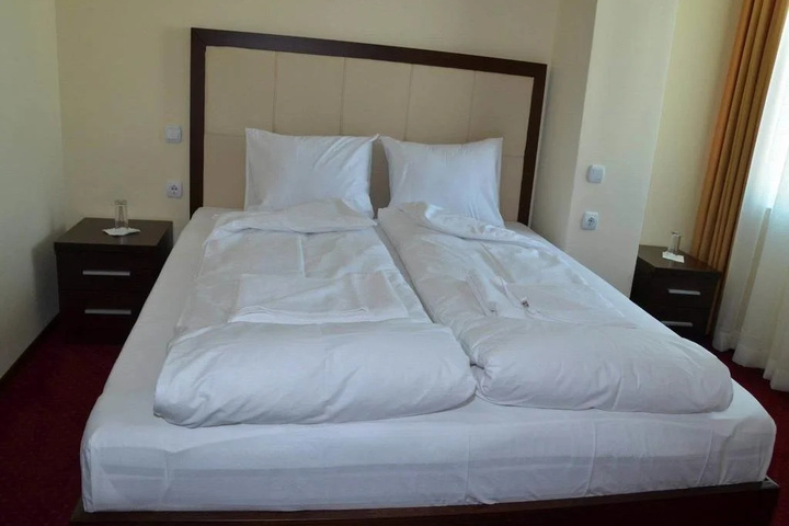 Room 3 of 15