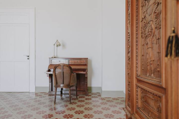 Room 63 of 181
