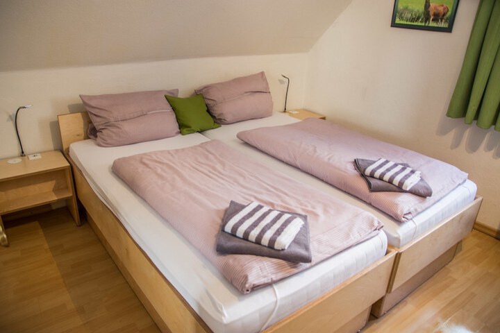 Room 2 of 44