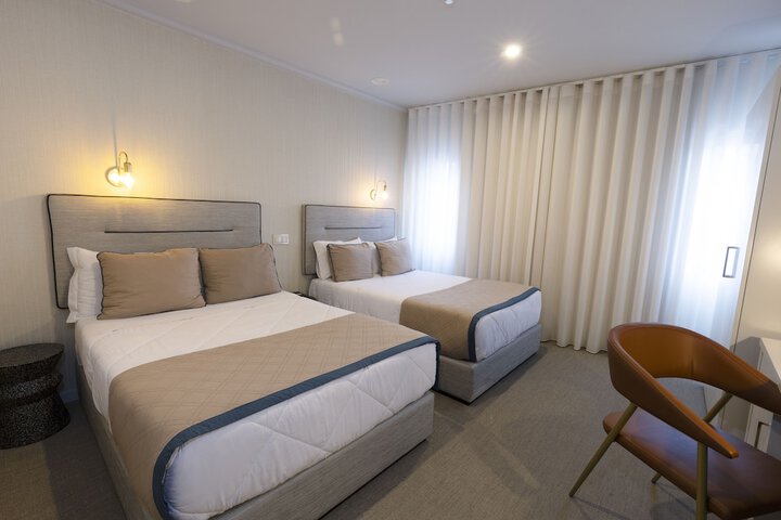 Room 8 of 70