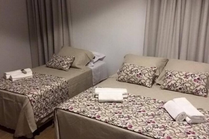 Room 6 of 16