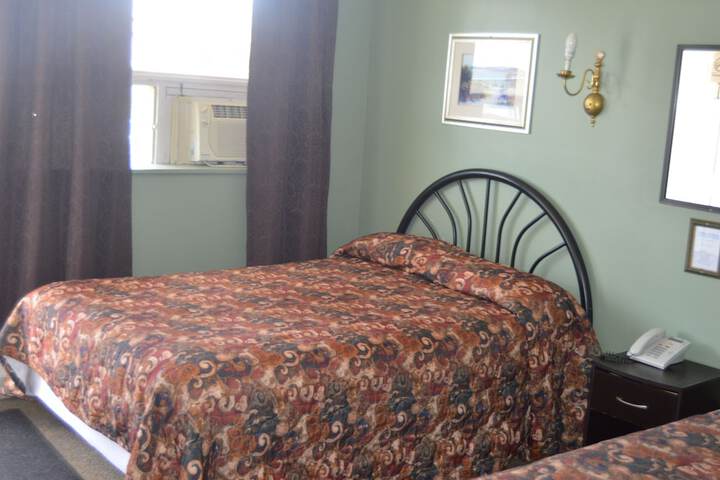 Room 3 of 25