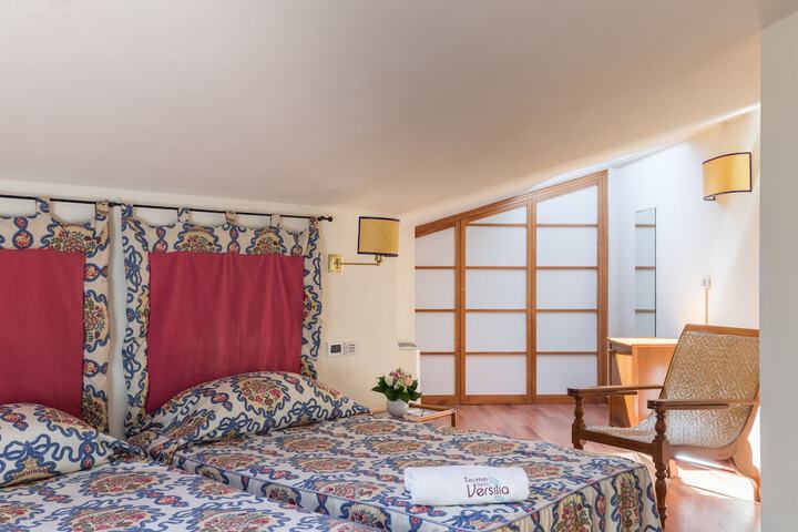 Room 20 of 79