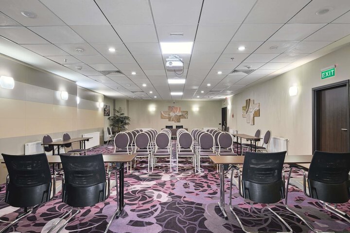 Business Center 132 of 143