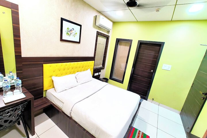 Room 16 of 22