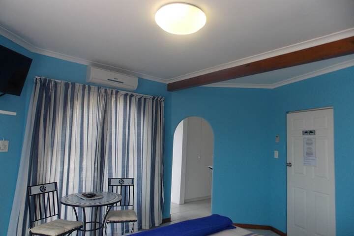 Room 15 of 61