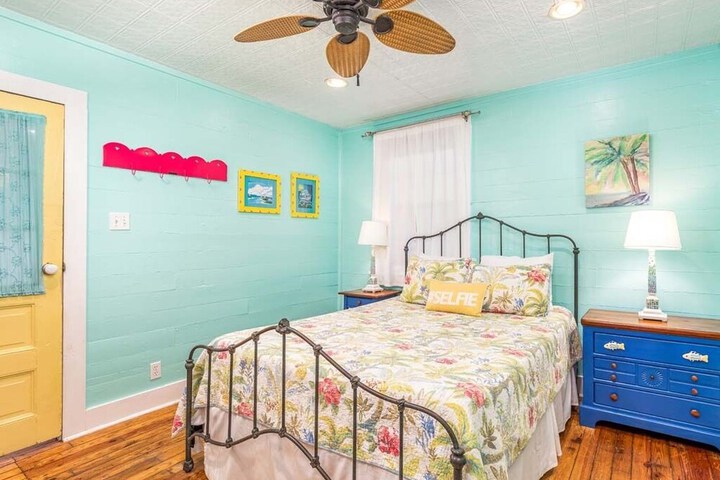 Room 7 of 43