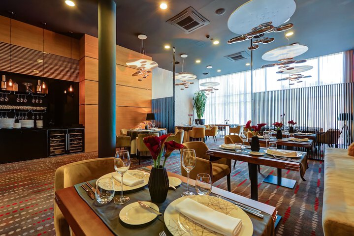 Dining 113 of 159
