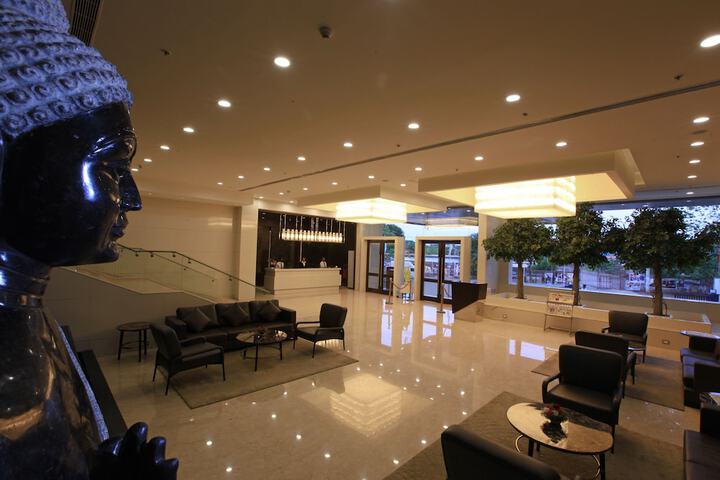Hotel Interior 4 of 37