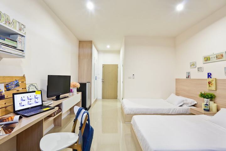 Room 9 of 40