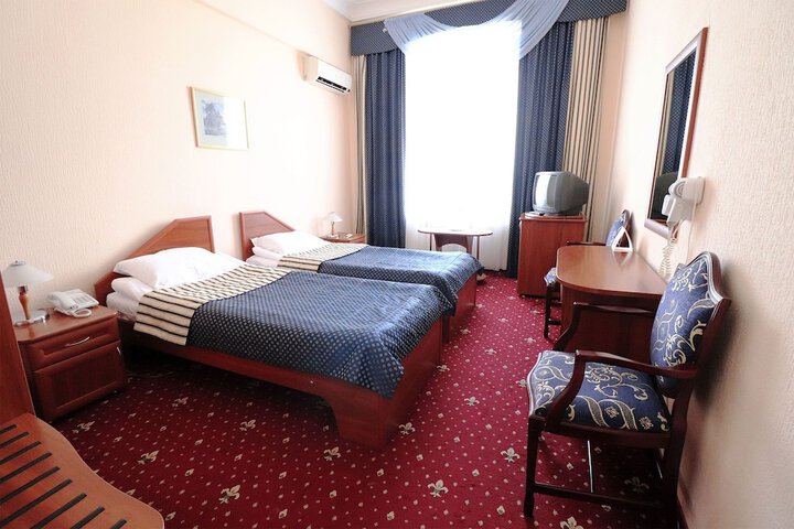 Room 12 of 69