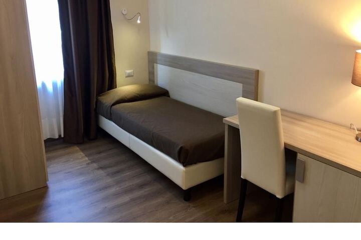 Room 5 of 53