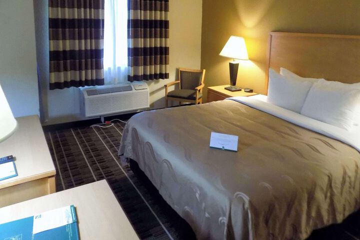 1 Queen Bed Efficiency (9 of 25)
