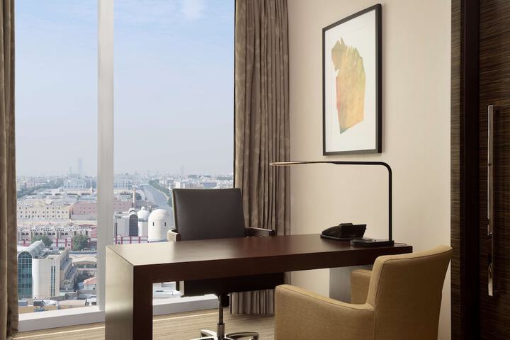 Room 34 of 114