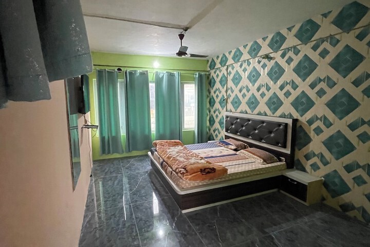 Room 3 of 17
