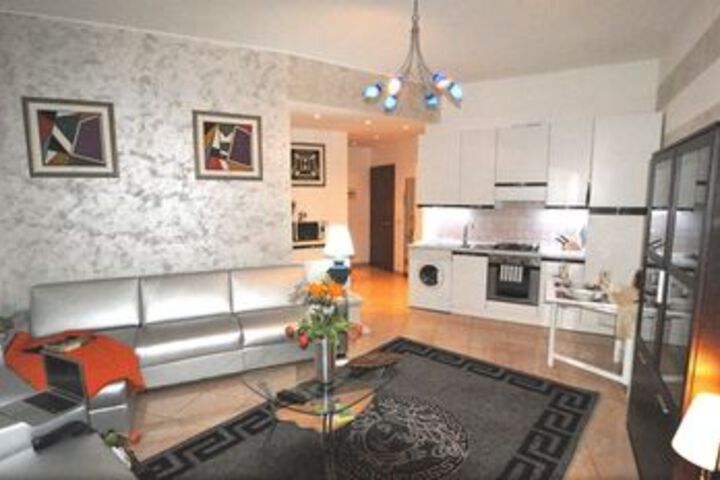 Room 16 of 24