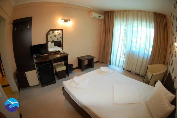 Room 21 of 49