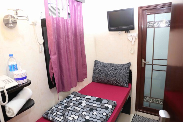 Room 15 of 31