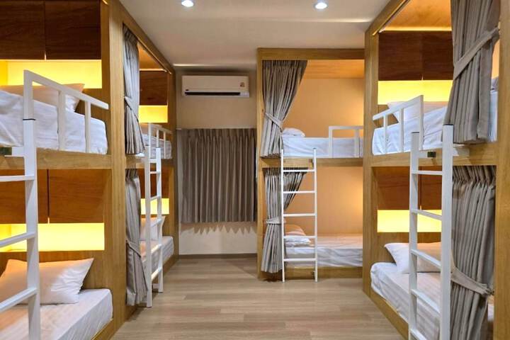 Room 49 of 86
