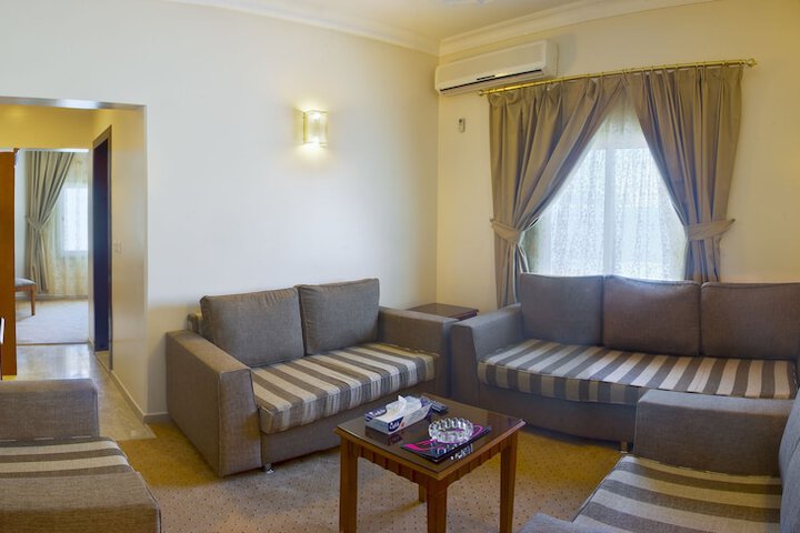 Room 18 of 34