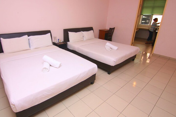 Room 15 of 37
