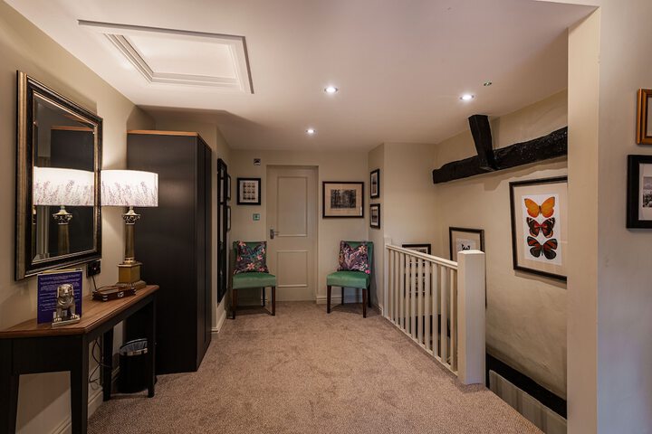 Room 49 of 169