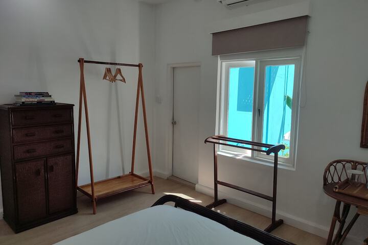 Room 7 of 33