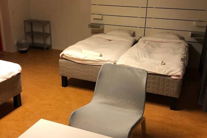 Room 12 of 26
