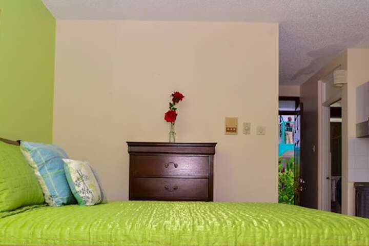 Room 3 of 38