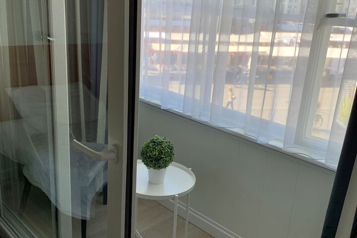 Room 8 of 52