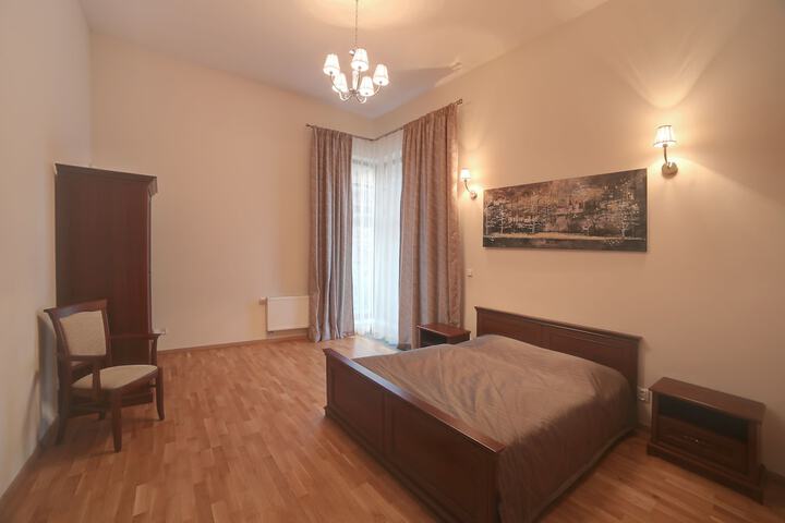 Room 17 of 51