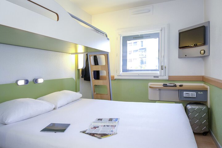 Room 5 of 24