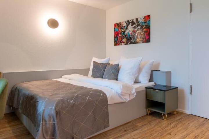 Room 8 of 20