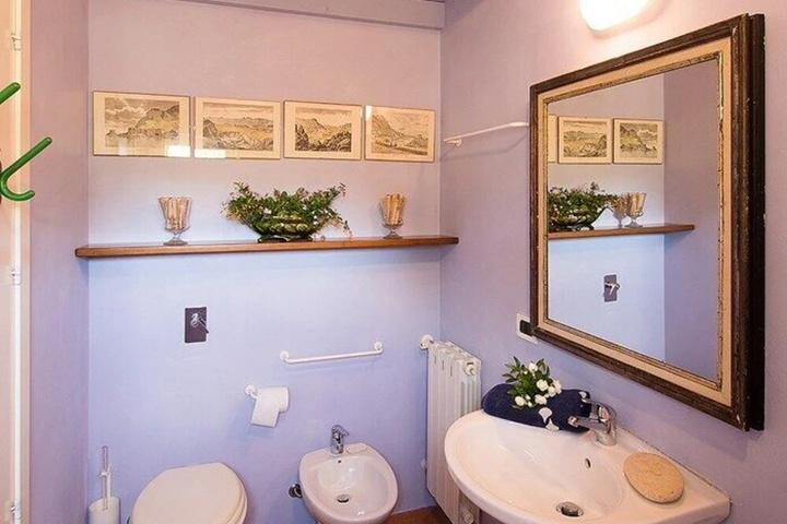 Room 9 of 22