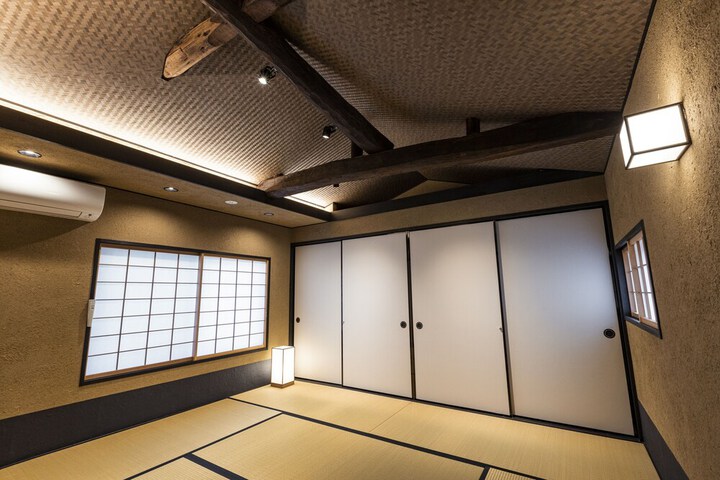 Room 14 of 52