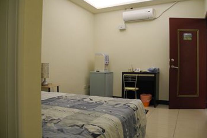 Room 7 of 29