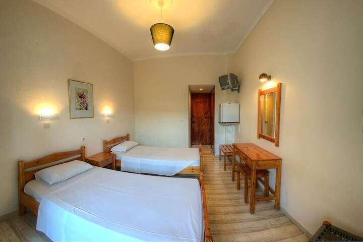 Room 38 of 121