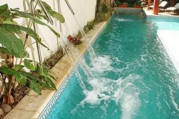 Pool 13 of 19