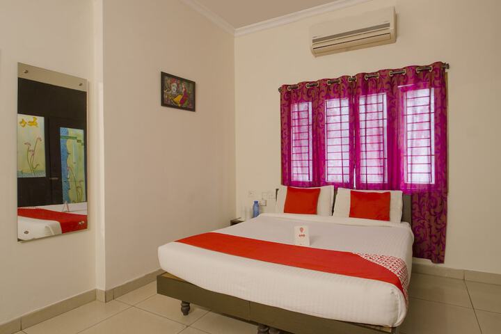 Room 5 of 17
