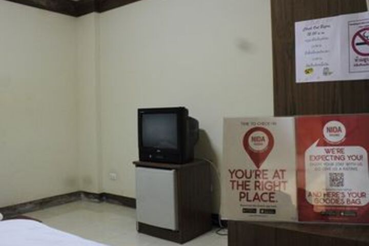 Room 28 of 33