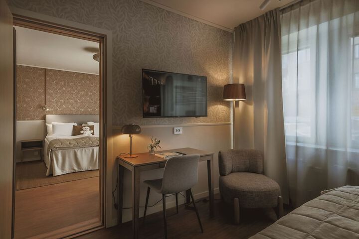Room 37 of 132