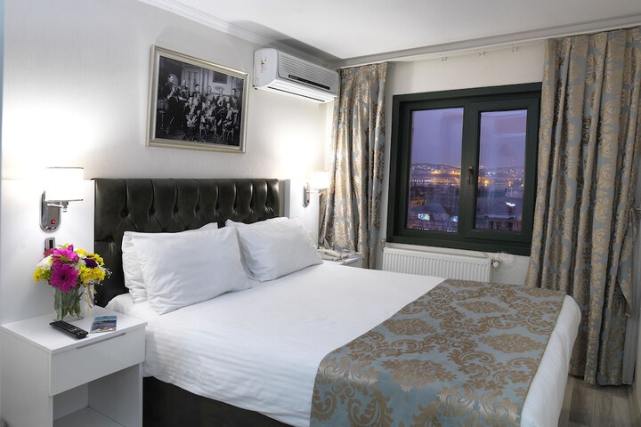 Room 7 of 26