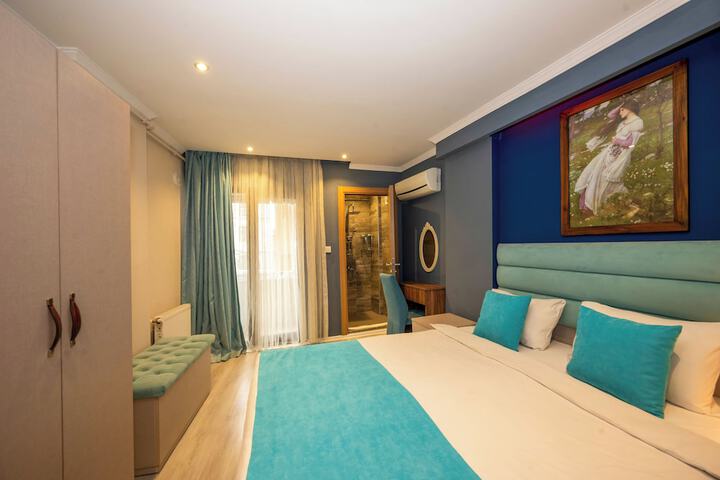 Room 18 of 158