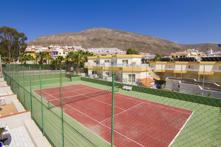 Tennis court