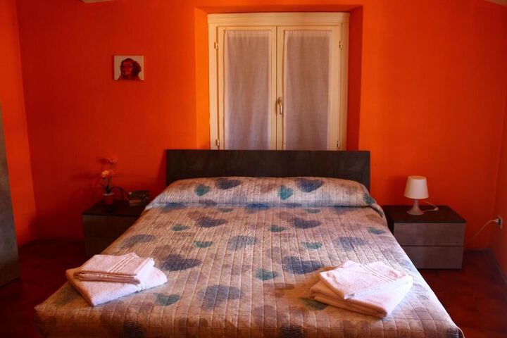 Room 34 of 107