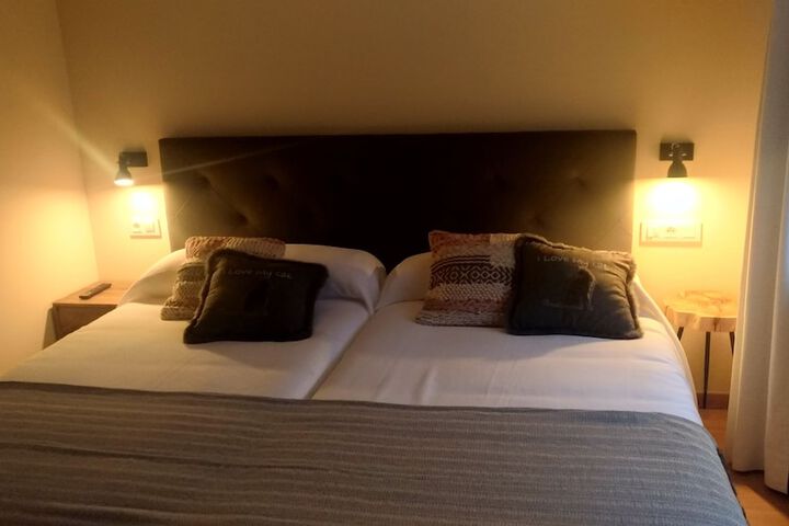 Room 9 of 31