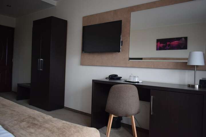 Room 5 of 60